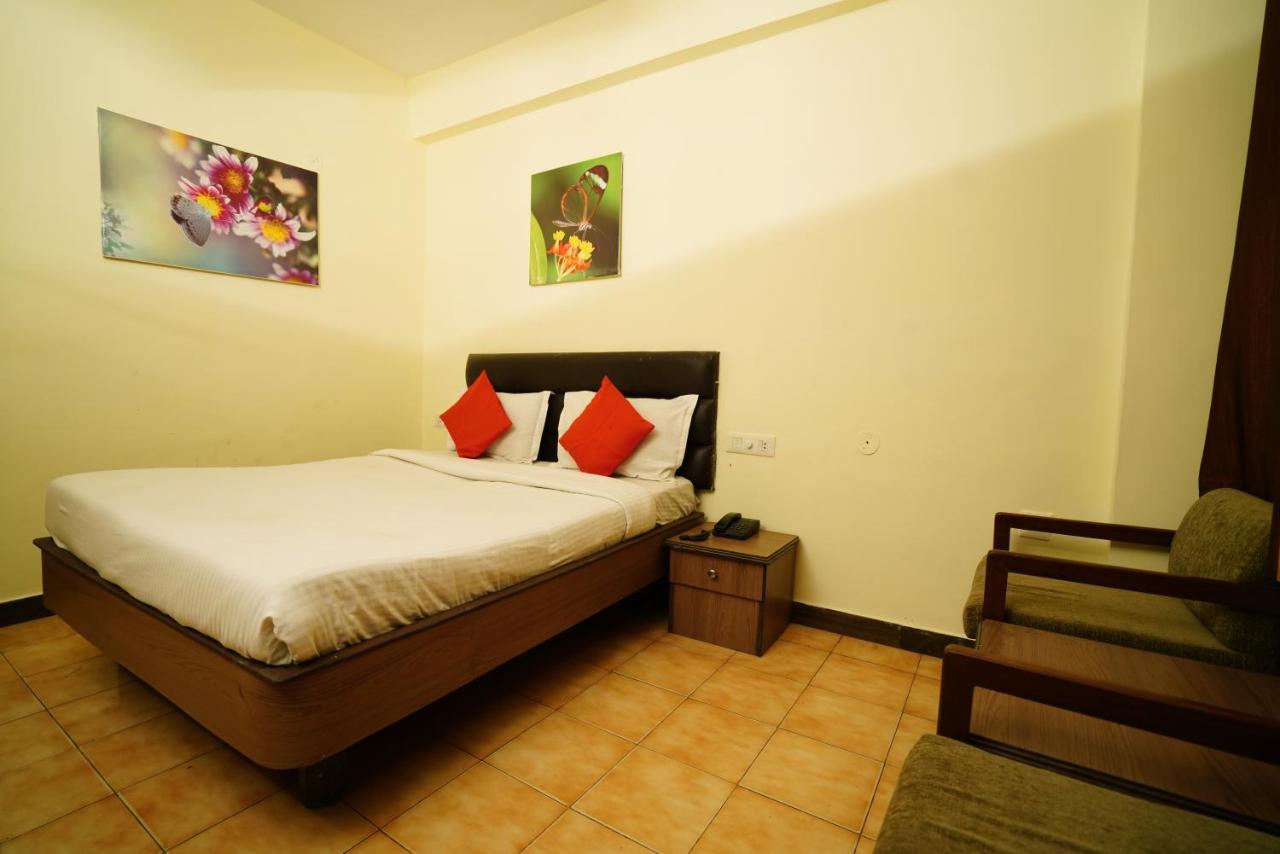 Hotel Gaurab Near Paltan Bazaar 데라둔 외부 사진