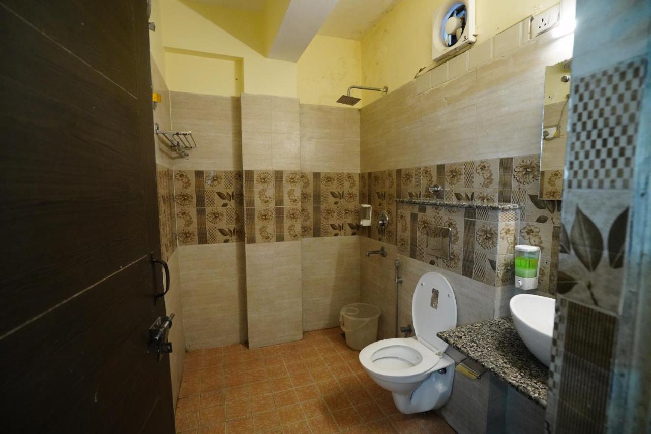 Hotel Gaurab Near Paltan Bazaar 데라둔 외부 사진