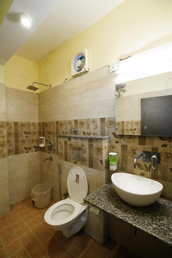Hotel Gaurab Near Paltan Bazaar 데라둔 외부 사진