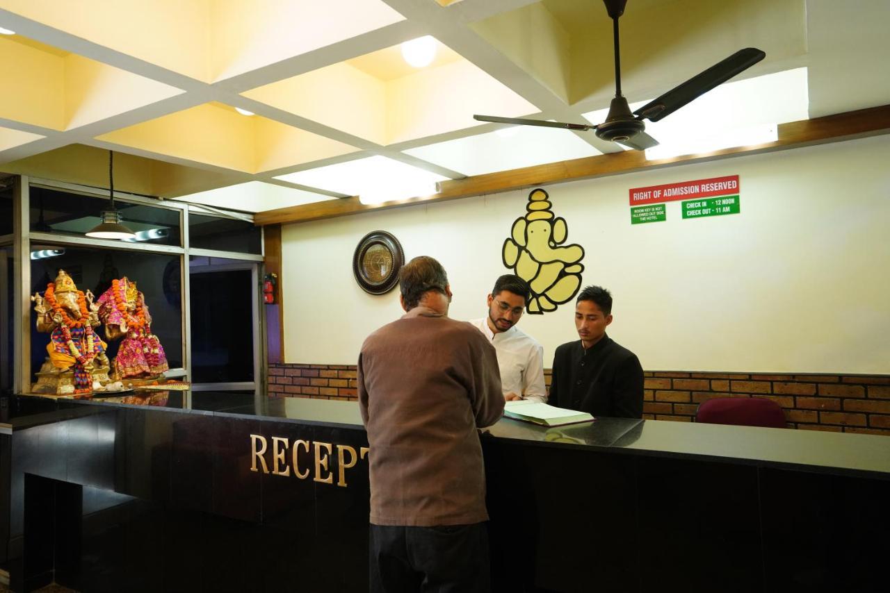 Hotel Gaurab Near Paltan Bazaar 데라둔 외부 사진