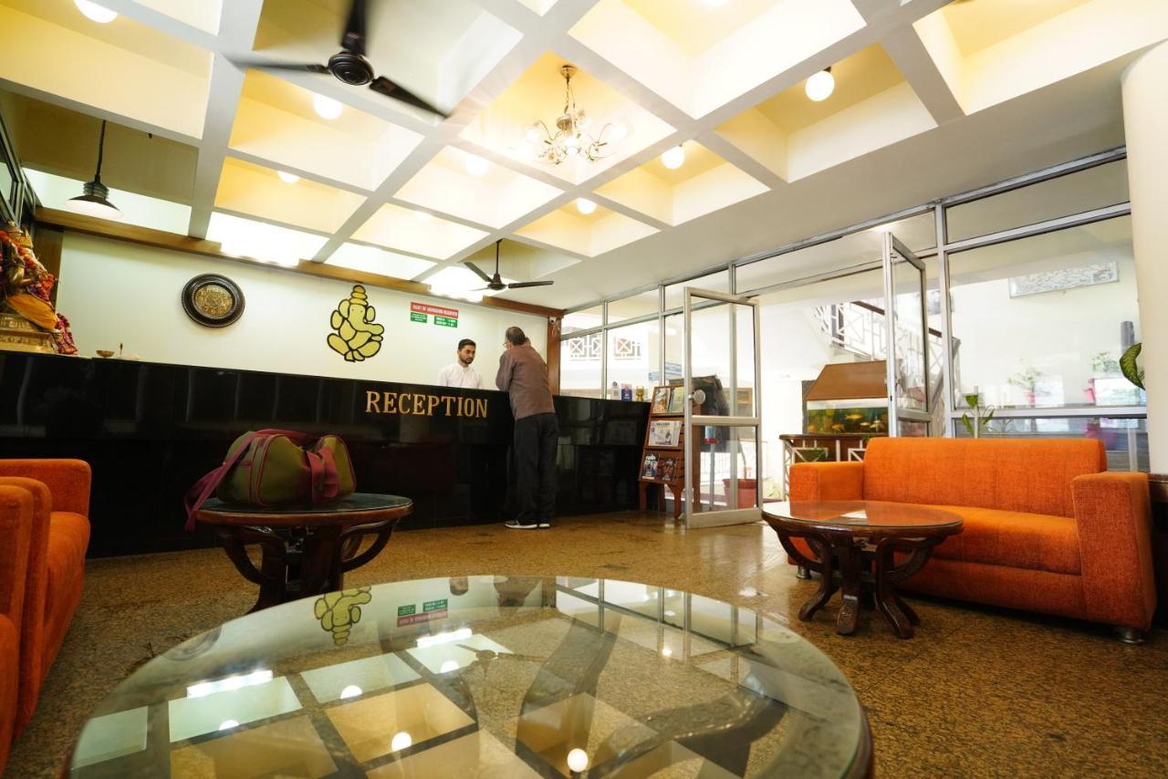 Hotel Gaurab Near Paltan Bazaar 데라둔 외부 사진