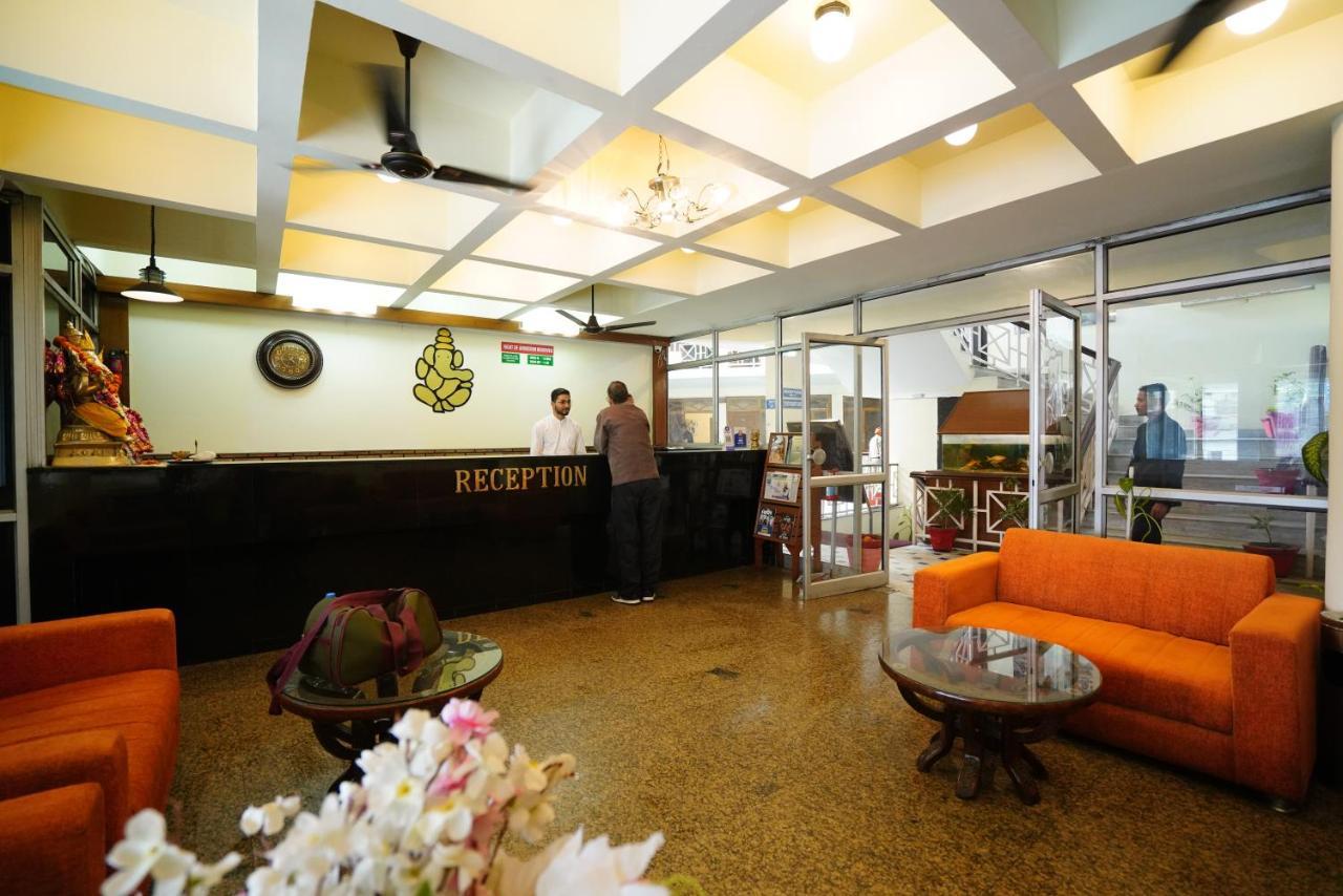 Hotel Gaurab Near Paltan Bazaar 데라둔 외부 사진