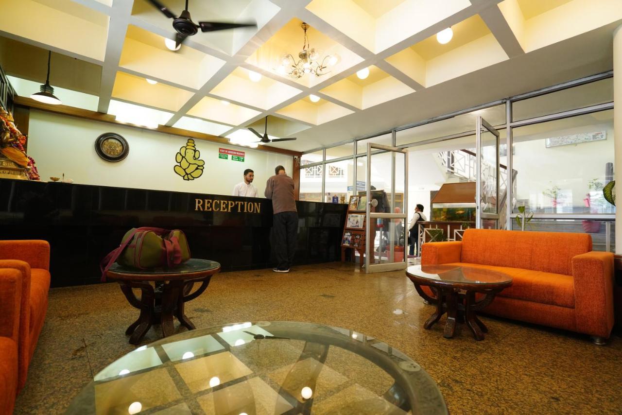 Hotel Gaurab Near Paltan Bazaar 데라둔 외부 사진